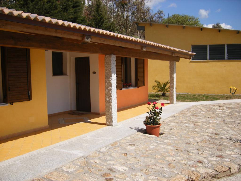 Agriturismo Usurtala Orani Bagian luar foto